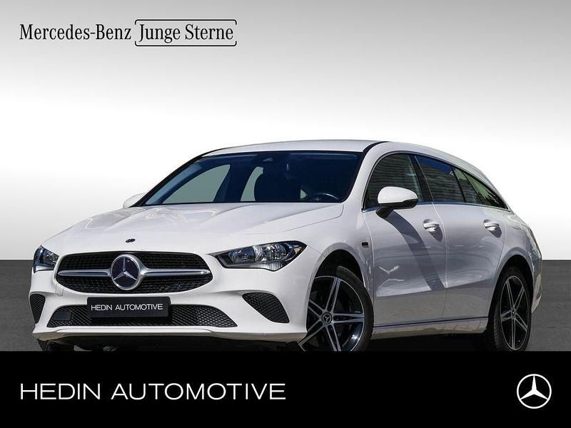 Weiß Gebraucht 2021 Mercedes CLA250e Shooting Brake Kombi | 23.790 € (Superpreis) - Bild 1/4