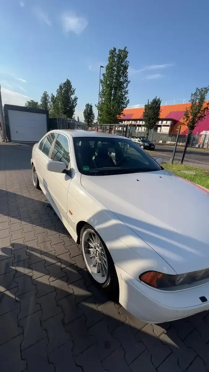 Gebraucht BMW 530 193 PS (141 kW) 2001 Weiß Limousine