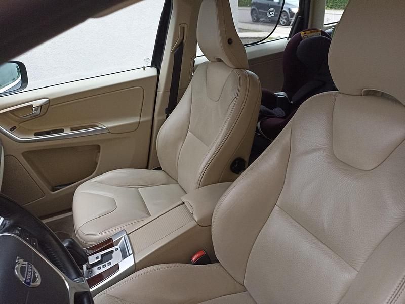 Gebraucht Volvo XC60 175 PS (128 kW) 2010 Schwarz SUV