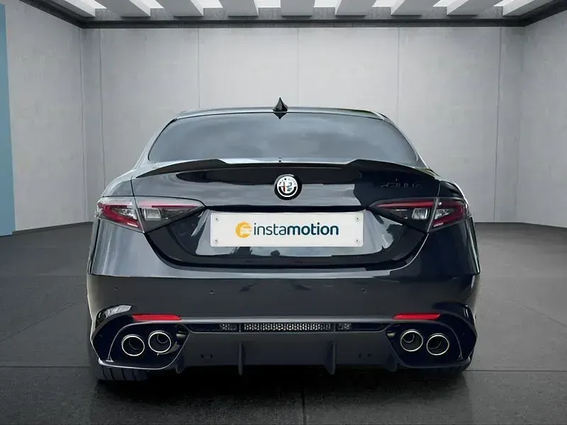 Neu Alfa Romeo Giulia 519 PS (381 kW) 2026 Schwarz Limousine
