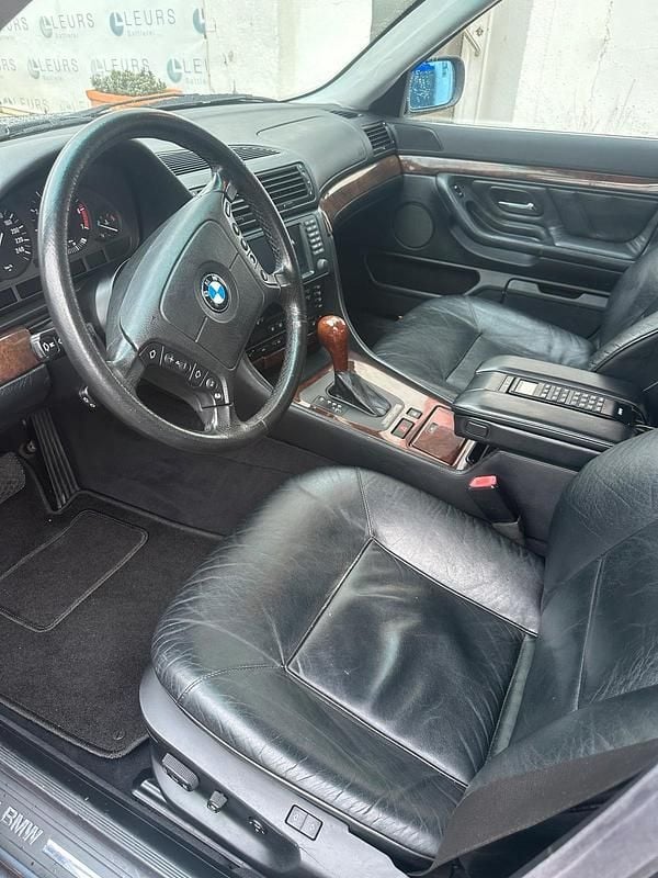 Gebraucht BMW 735 235 PS (172 kW) 1997 Grau Limousine