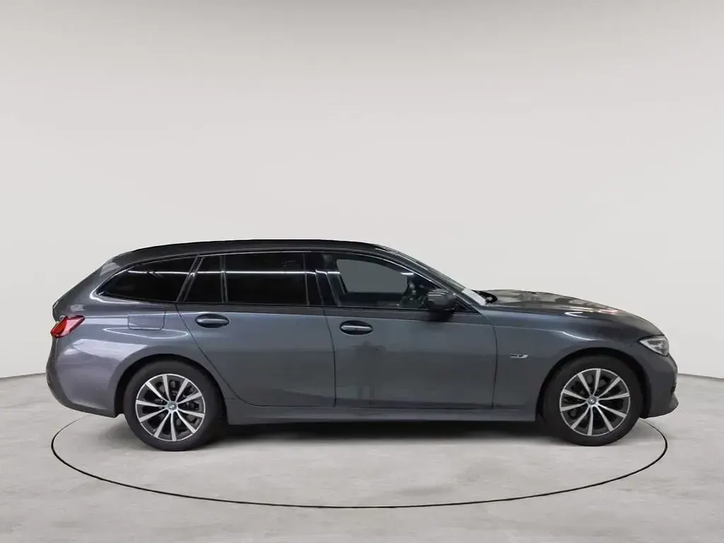 Gebraucht BMW 320 Sport Line 163 PS (119 kW) 2022 Mineralgrau metallic Kombi
