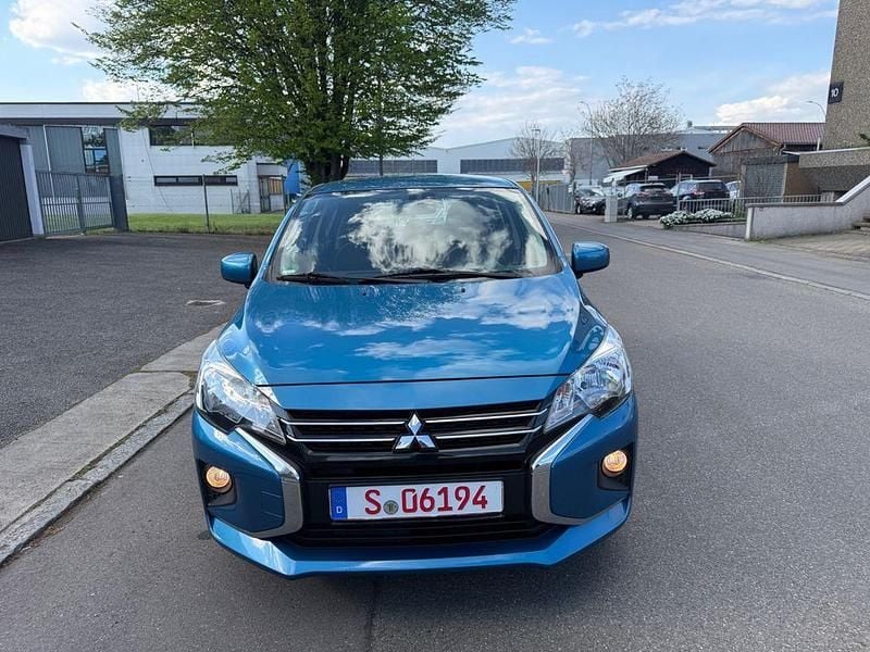 Second-hand Mitsubishi Space Star Select 71 CP (52 kW) 2023 Albastru Hatchback