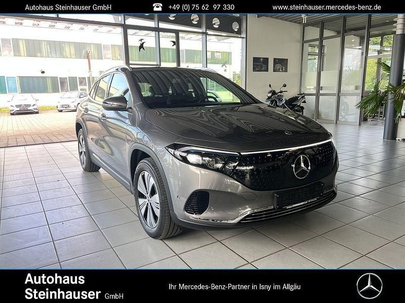 Lack mountaingrau Gebraucht 2024 Mercedes EQA300 Progressive SUV | 36.900 € (Fairer Preis) - Bild 1/4