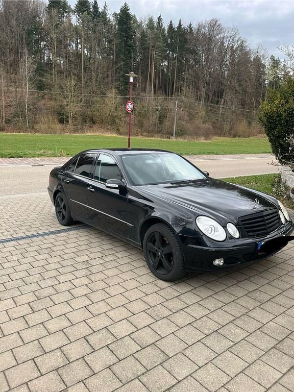 Gebraucht Mercedes E320 Avantgarde 224 PS (164 kW) 2004 Schwarz Limousine