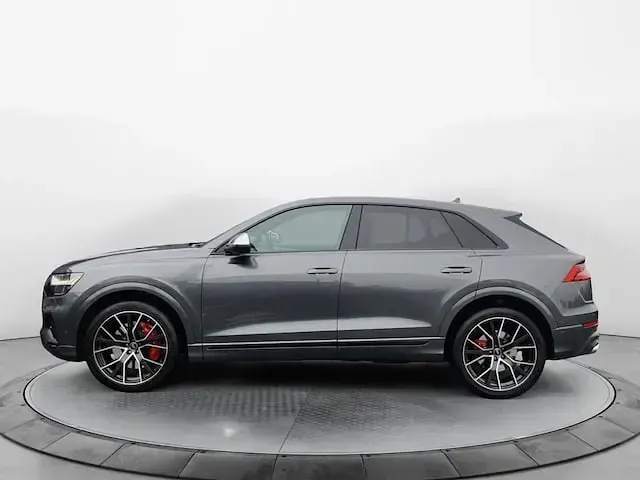 Gebraucht Audi SQ8 Ambiente 508 PS (373 kW) 2023 Daytonagrau perleffekt SUV