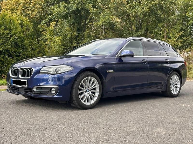 Blau Gebraucht 2017 BMW 520 Luxury Line Kombi | 22.000 € (Fairer Preis) - Bild 1/4