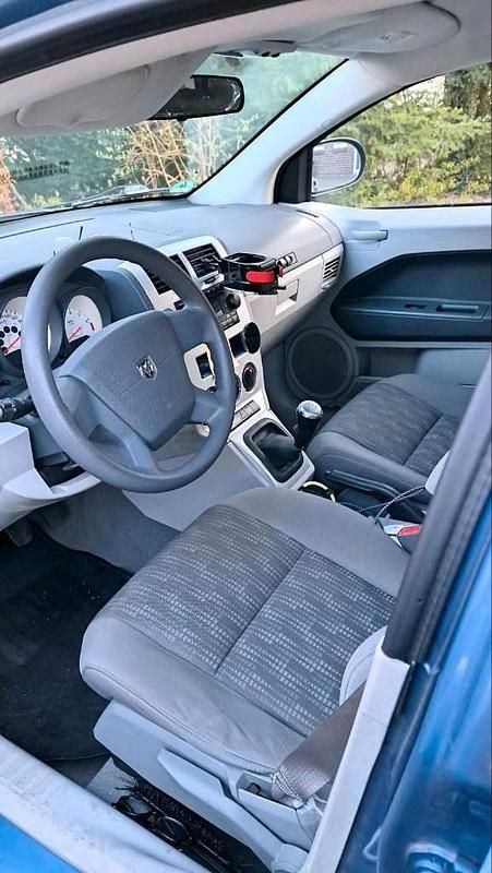 Second-hand Dodge Caliber 86 CP (63 kW) 2007 Albastru Hatchback