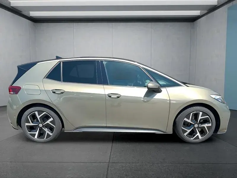 Gebraucht VW ID.3 Pro 150 kW (204 PS) 2024 Grün Kleinwagen