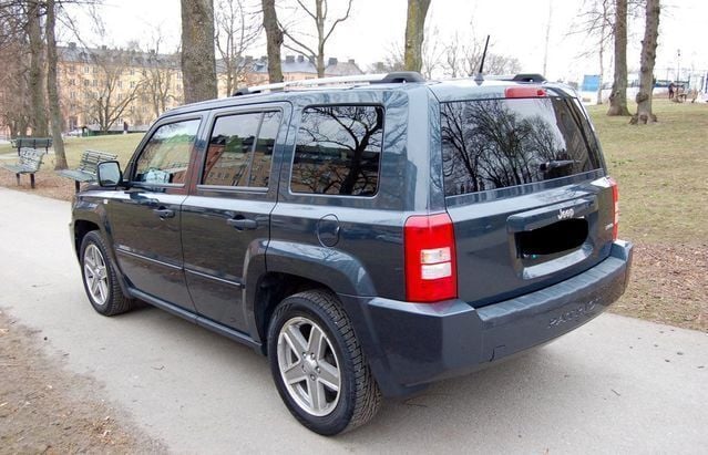 Gebraucht Jeep Patriot Sport 170 PS (125 kW) 2007 Blau metallic SUV