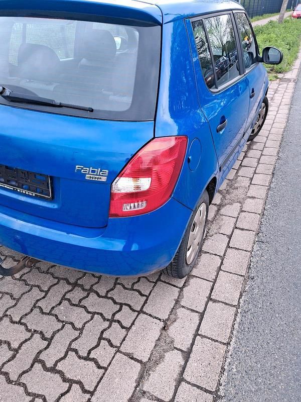 Gebraucht Skoda Fabia 69 PS (50 kW) 2009 Blau Kleinwagen