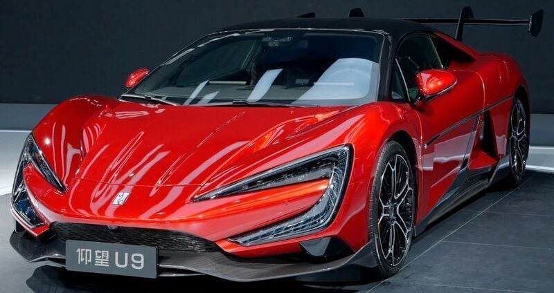 Second-hand BYD Yangwang U9 2024 Argintiu Coupe