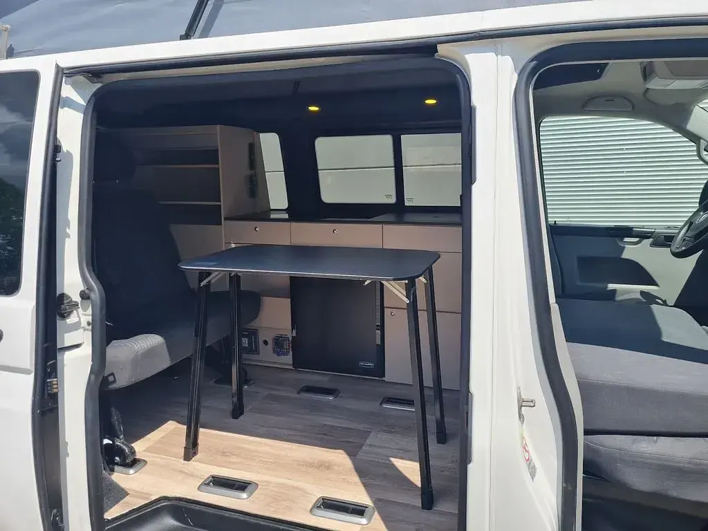 Gebraucht VW California Beach 140 PS (102 kW) 2011 Braun Van