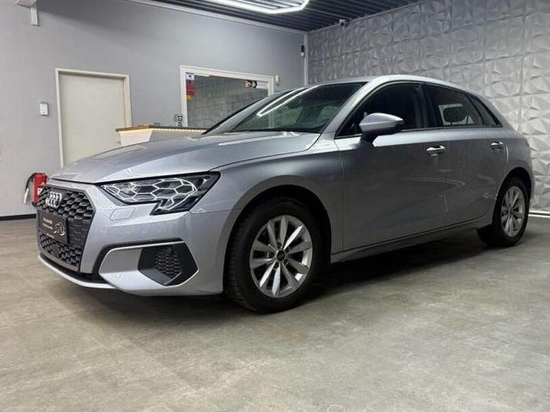 Gebraucht Audi A3 Ambiente 150 PS (110 kW) 2022 Silber Kombi
