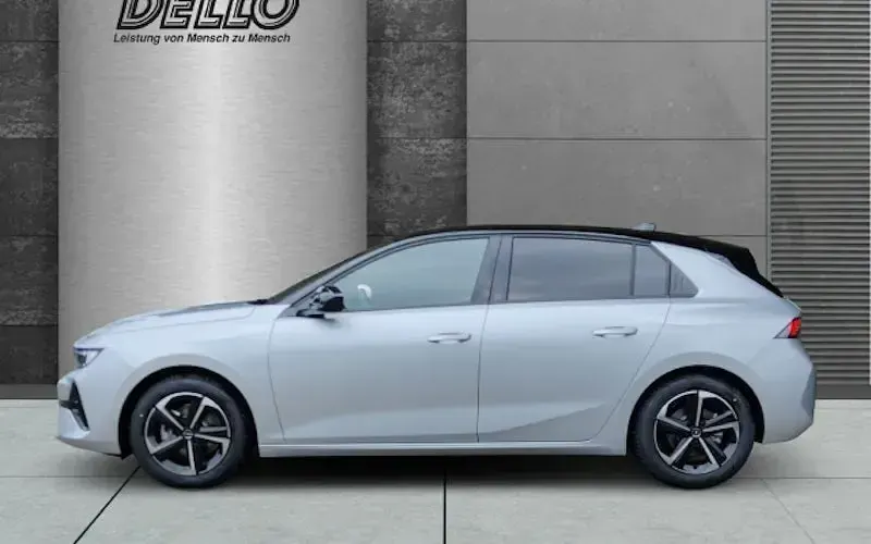 Gebraucht Opel Astra 131 PS (96 kW) 2025 Silber Kleinwagen