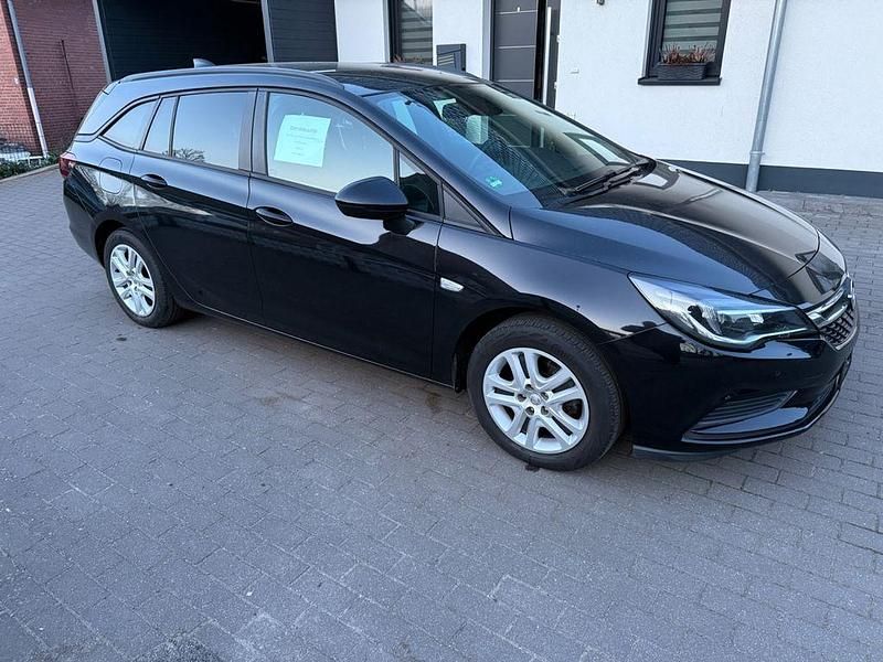 Gebraucht Opel Astra Edition 125 PS (91 kW) 2018 Schwarz Kombi