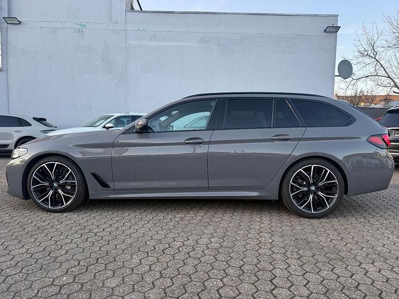 Gebraucht BMW 530 M Sport 252 PS (185 kW) 2021 Grau Kombi