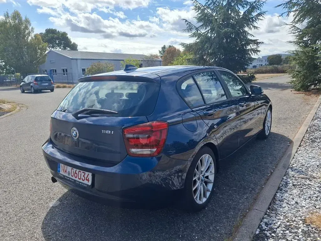 Gebraucht BMW 118 Sport Line 170 PS (125 kW) 2012 Blau Kleinwagen