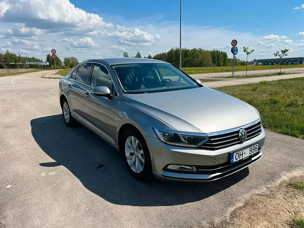 Gebraucht VW Passat Comfortline 150 PS (110 kW) 2017 Beige Limousine