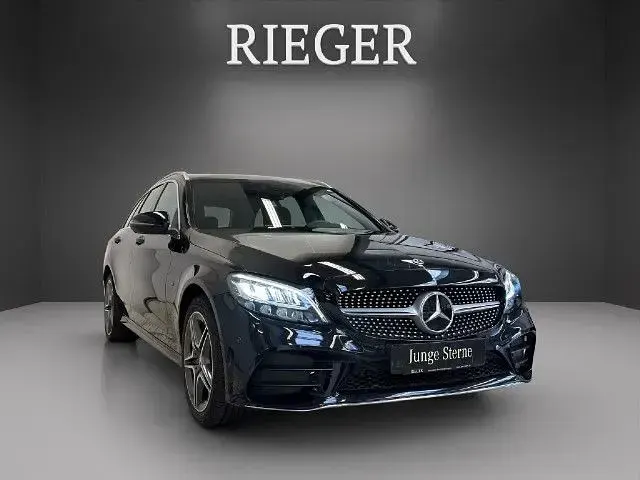 Gebraucht Mercedes C300e 320 PS (235 kW) 2021
