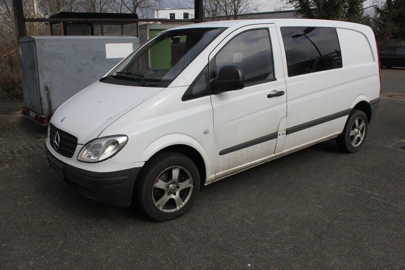 Weiß Gebraucht 2008 Mercedes Vito Van / Kleinbus | 4.690 € (Fairer Preis) - Bild 1/4