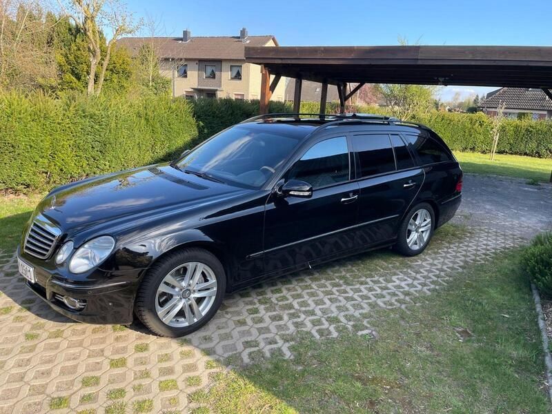 Schwarz Gebraucht 2008 Mercedes E350 Avantgarde Kombi | 9.990 € (Etwas zu teuer) - Bild 1/4