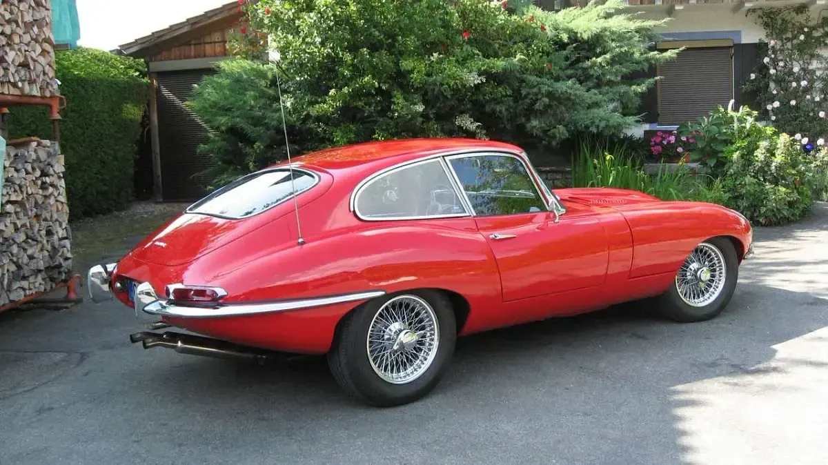 Gebraucht Jaguar E-Type 265 PS (194 kW) 1963 Rot Coupé