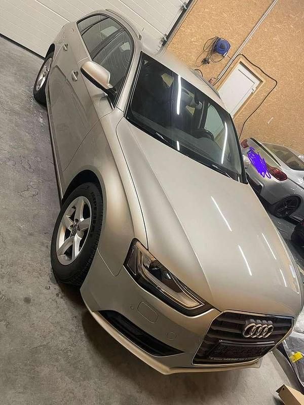 Gebraucht Audi A4 Ambiente 170 PS (125 kW) 2013 Grau Kombi