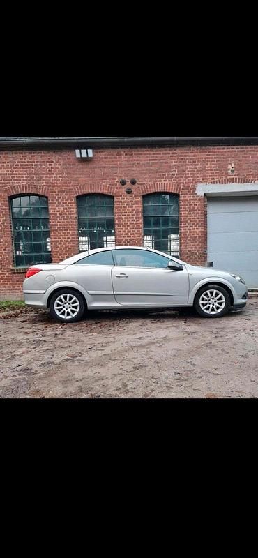Gebraucht Opel Astra Cabriolet 115 PS (84 kW) 2007 Grau Cabrio