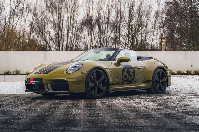 Neu Porsche 992 541 PS (397 kW) 2026 Grün Cabrio