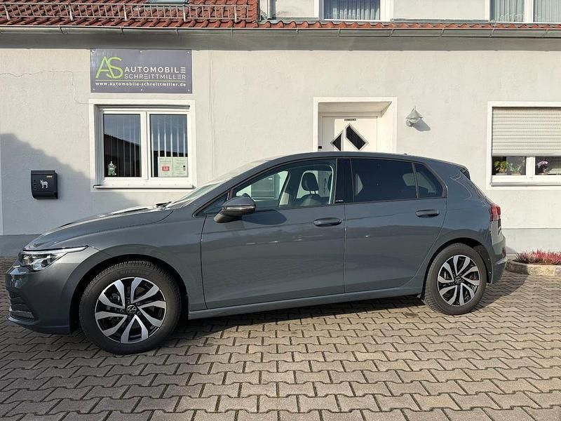 Gebraucht VW Golf VIII 150 PS (110 kW) 2023 Grau Limousine