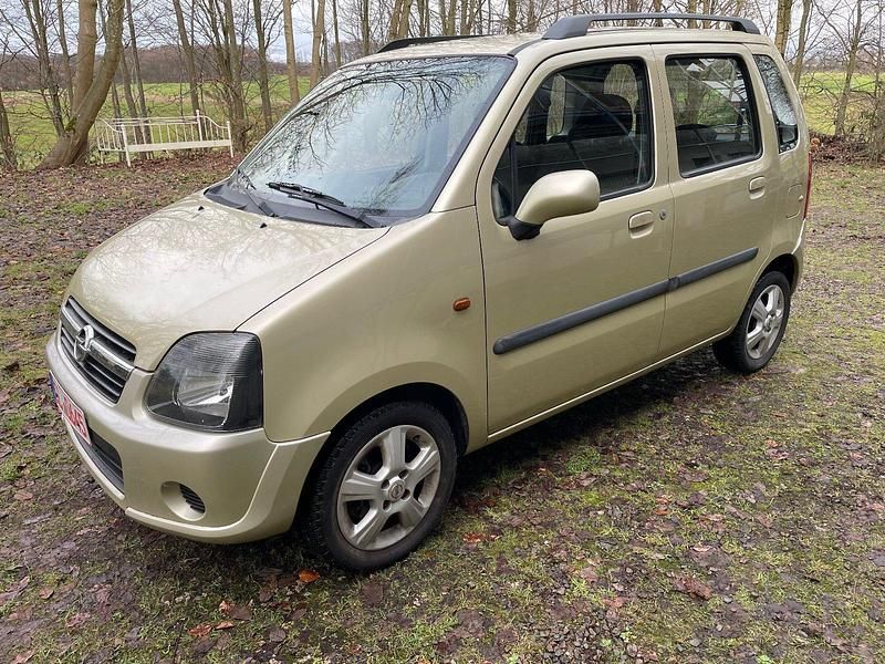 Gebraucht Opel Agila 60 PS (44 kW) 2004 Gold Van / Kleinbus