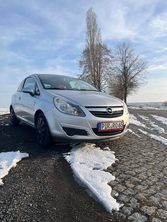 Gebraucht Opel Corsa Edition 87 PS (63 kW) 2010 Silber Kleinwagen
