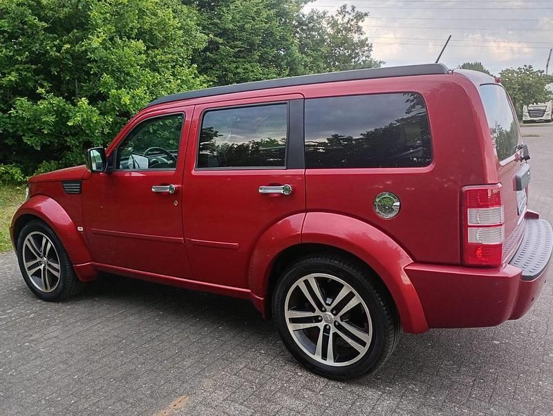 Usata Dodge Nitro 177 CV (130 kW) 2008 Rosso SUV