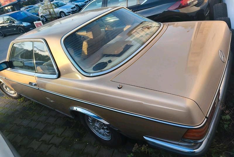 Usata Mercedes 230 1983 Oro Coupé