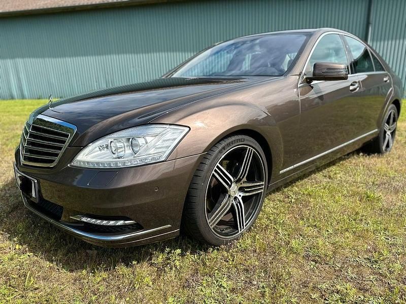 Usata Mercedes S350 272 CV (200 kW) 2009 Marrone Berlina