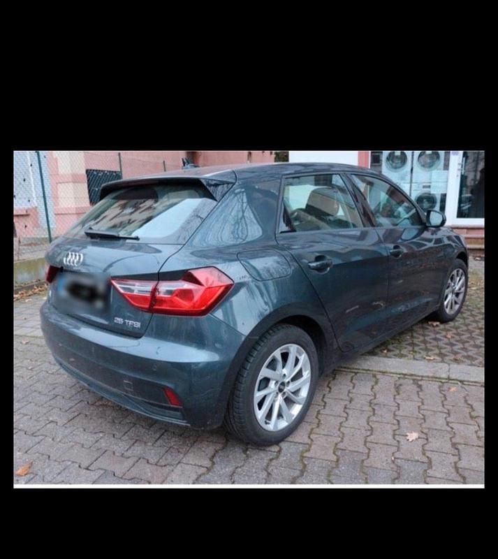 Gebraucht Audi A1 95 PS (69 kW) 2021 Grau SUV