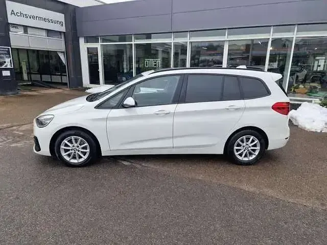 Gebraucht BMW 218 Advantage 136 PS (100 kW) 2021 Weiß Van / Kleinbus
