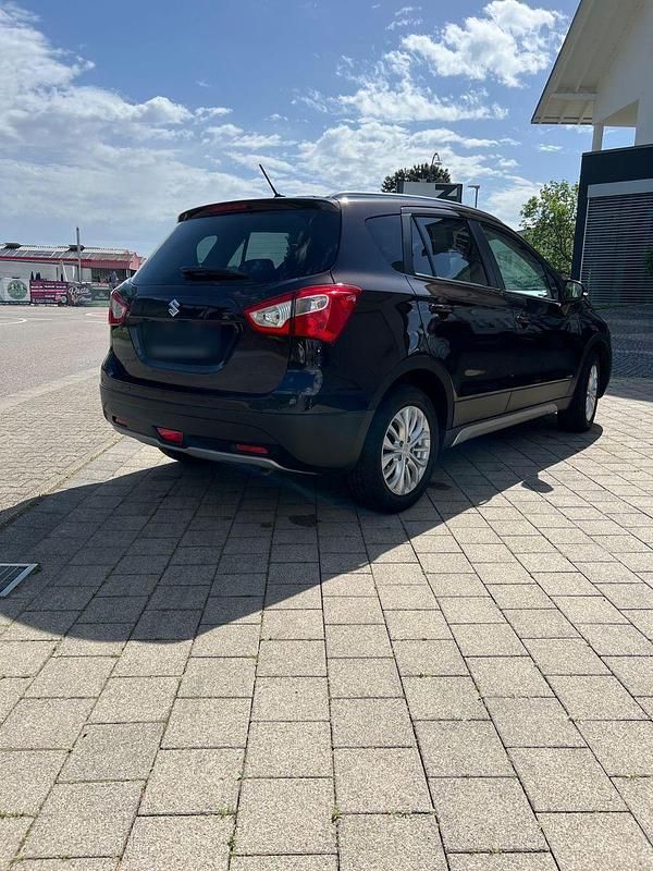 Usado Suzuki SX4 120 HP (88 kW) 2014 Castanho SUV