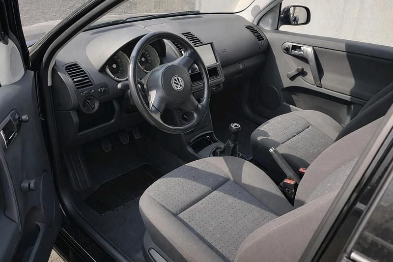 Gebraucht VW Polo 75 PS (55 kW) 2002 Schwarz Kleinwagen
