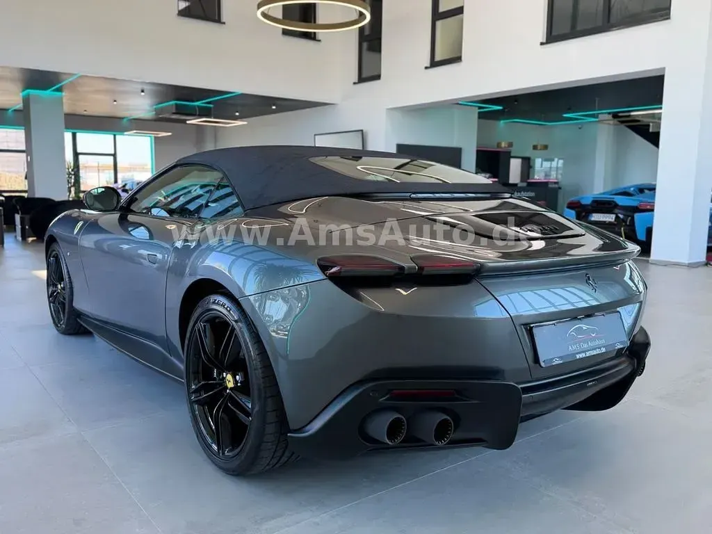 Gebraucht Ferrari Roma 620 PS (456 kW) 2025 Grau Cabrio