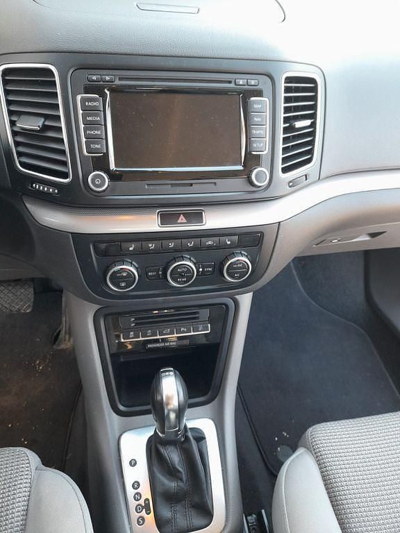 Gebraucht VW Sharan 170 PS (125 kW) 2012 Schwarz Van / Kleinbus