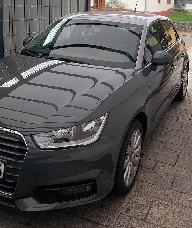 Gebraucht Audi A1 95 PS (69 kW) 2017 Grau Kleinwagen