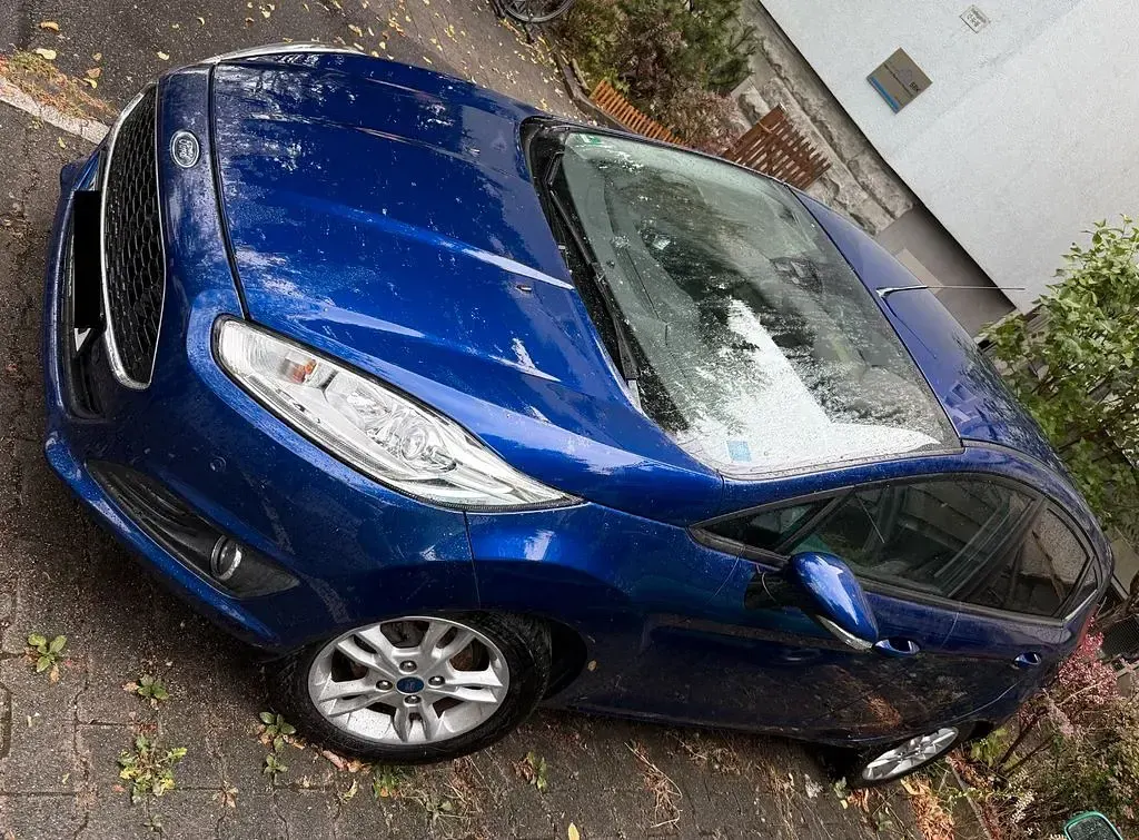 Gebraucht Ford Fiesta Celebration 101 PS (74 kW) 2017 Schwarz Kleinwagen