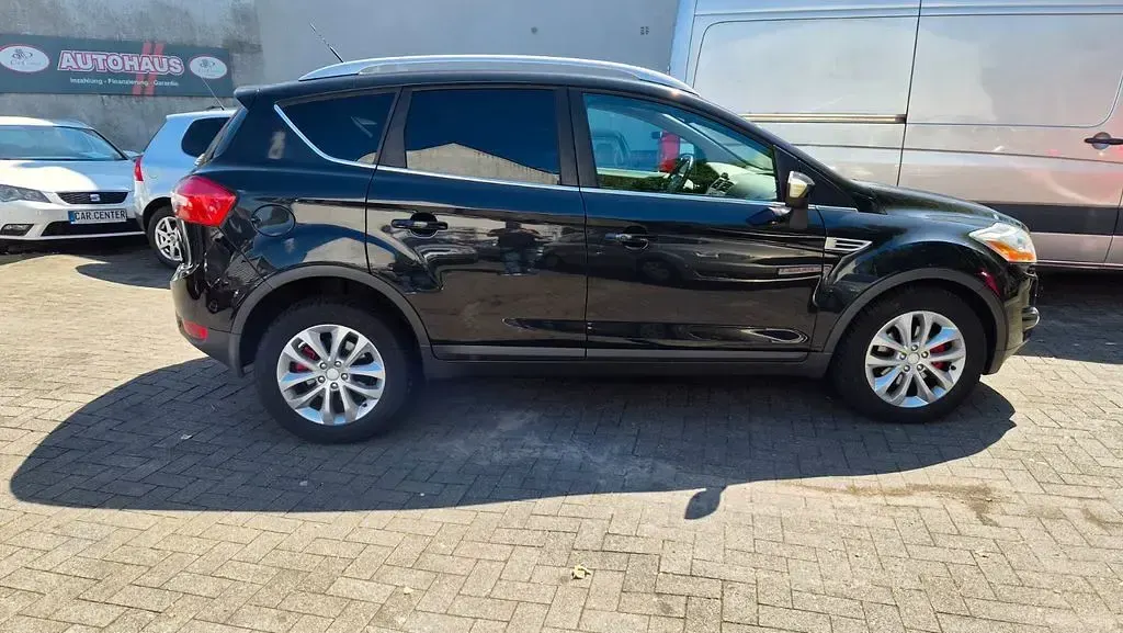 Gebraucht Ford Kuga Titanium 163 PS (119 kW) 2011 Schwarz SUV