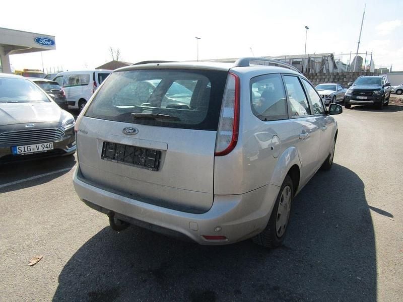 Gebraucht Ford Focus Style 101 PS (74 kW) 2008 Silber Limousine