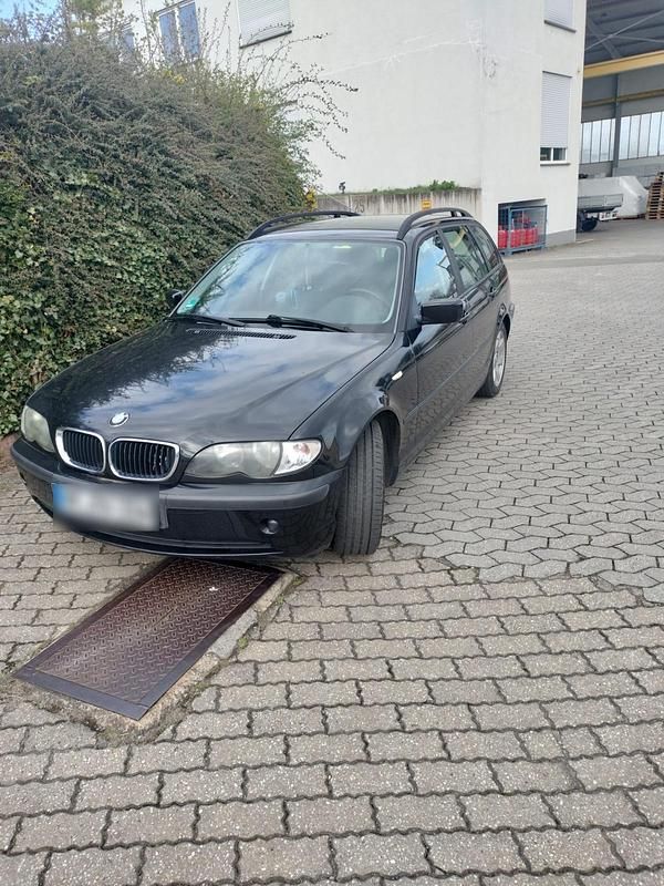 Gebraucht BMW 318 143 PS (105 kW) 2002 Schwarz Kombi