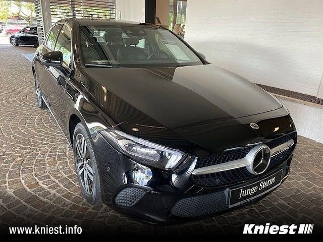 Schwarz Gebraucht 2021 Mercedes A250 Progressive Limousine | 23.900 € (Fairer Preis) - Bild 1/4