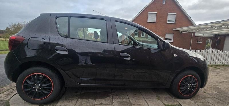 Gebraucht Dacia Sandero Comfort 90 PS (66 kW) 2017 Schwarz Limousine