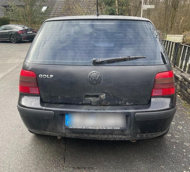 Gebraucht VW Golf IV 75 PS (55 kW) 2001 Schwarz Limousine